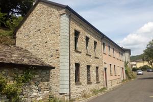 Rustico da ristrutturare internamente con terreno