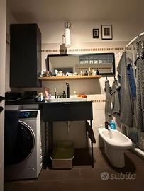 Mobile bagno moderno con lavabo in ceramica