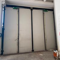 Portone motorizzato a 4 ante