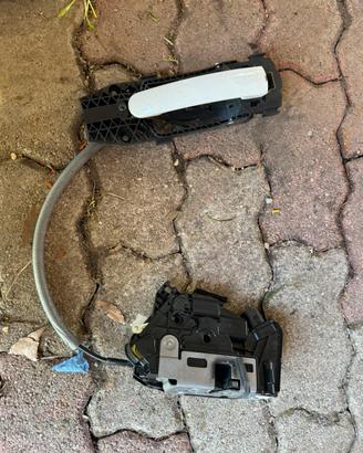 Serratura ant. dx vw up 5 porte