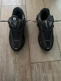 Nike Shox R4