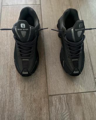 Nike Shox R4