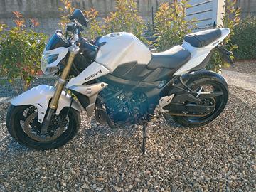 SUZUKI GSR 750 ABS