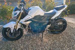 SUZUKI GSR 750 ABS