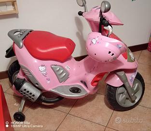  scooter elettrico giocattolo per bambini .