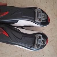scarpe btwin bianca e rosse per bici da corsa