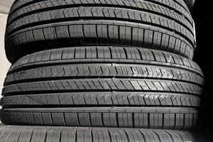 225/60/17 -ESTIVE NUOVE