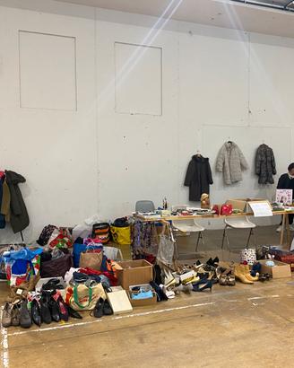Oggetti casa, vestiti, scarpe per sgombro immobile