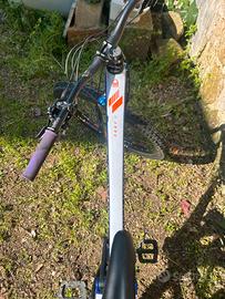 Mondraker foxy r carbon 2021