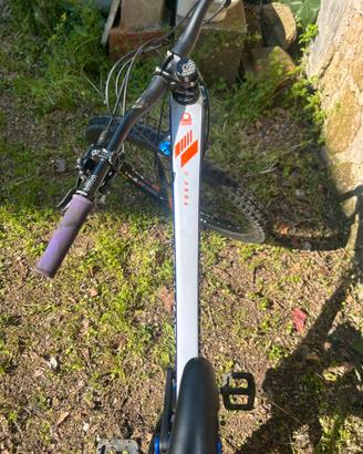 Mondraker foxy r carbon 2021