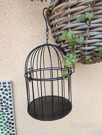 Porta vasi in metallo nero