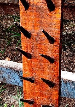 Antico cardatore per lana in legno