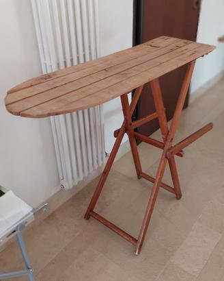 Asse da stiro antico in legno - vintage