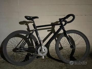 Bicicletta con retrofreno