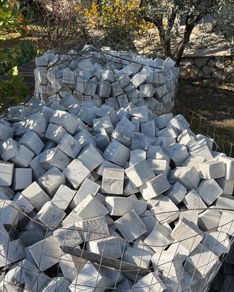 Cubetto per pavimento in travertino