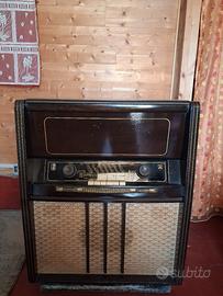 Grundig 7061 W/J con giradischi integrato