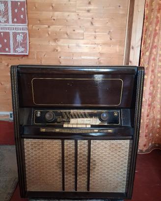 Grundig 7061 W/J con giradischi integrato