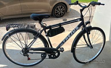 Bici da passeggio usate 2 volte,nuove.
