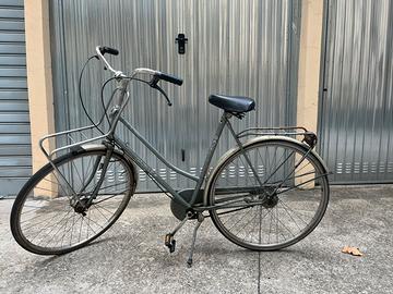 Bicicletta da 28 con freni a tamburo