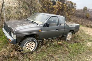 NISSAN KING CAB   2,5  D