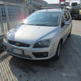Ford focus station wagon (04)