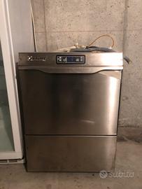 Lavastoviglie professionale