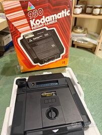 MACCHINA FOTOGRAFICA ISTANTANEA " KODAMATIC 950 "