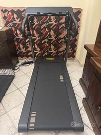 TECHNOGYM MYRUN TAPIS ROULANT COMPATTO (2021)