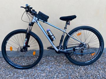 MOUNTAIN BIKE