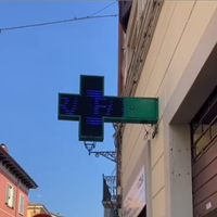 Mobili farmacia + insegna croce: bancone, scaffala