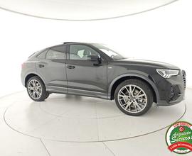 AUDI Q3 40 TDI quattro S tronic S line edition