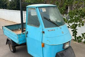 Piaggio Ape 50 con cassone