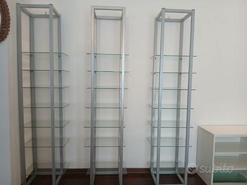 mobile libreria in metallo e vetro