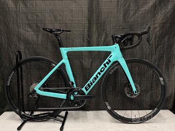 NUOVO Bianchi Aria E Road Ultegra Di2 taglia 57