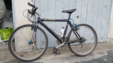 Bici Cannondale mountain-bike