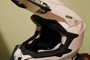 Casco airoh strycker