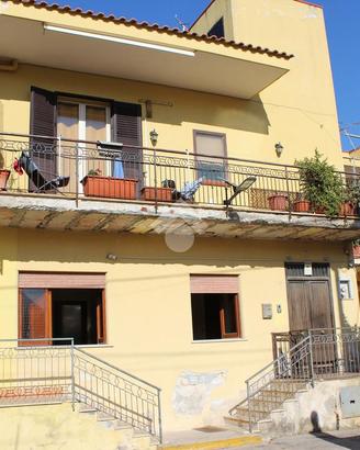 4 LOCALI A PALERMO