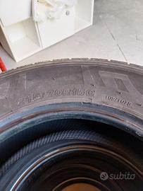 GOMME 215/70/15 Firestone