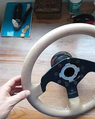 Volante in pelle e mozzo Alfa Romeo anni 50/70