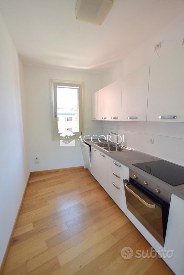 Appartamento – Montebelluna, Centro, Guarda - Vista 2