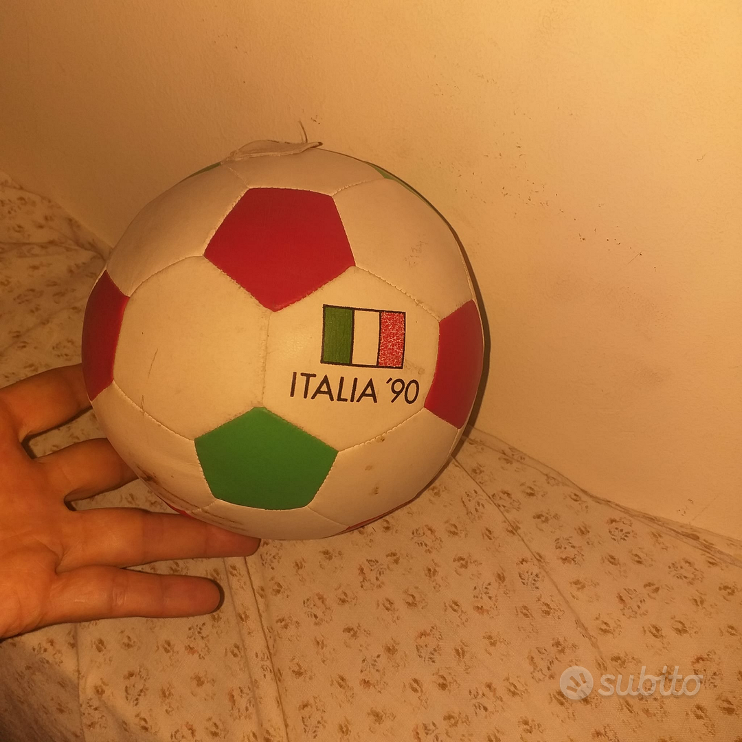 Palla gomma gadget Calcio Italia 90 - Collezionismo In vendita a Catania