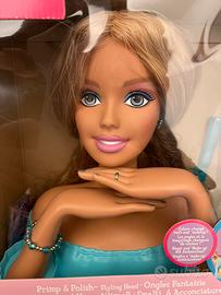 Barbie smalti e acconciature vintage