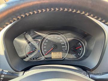 TOYOTA Yaris 3ª serie - 2015