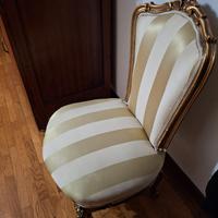 poltroncina bassa  stile barocco 