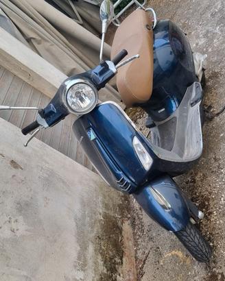 Vespa 50 blu due tempi