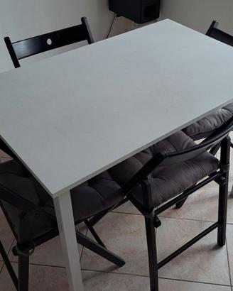 TAVOLO DA CUCINA CON SEDIE