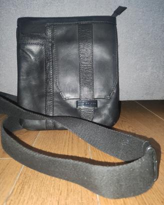 prezzo ribassato! Tracolla The Bridge pelle nera