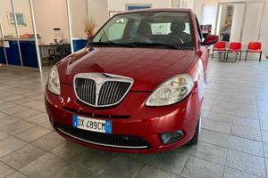 Lancia Ypsilon 1.3 MJT 75 CV Oro-CAMBIO AUTOMATICO