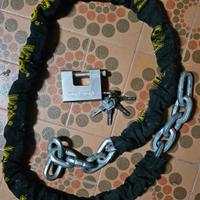 CATENA INDISTRUTTIBILE PER MOTO O CANCELLO