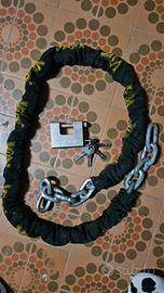 CATENA INDISTRUTTIBILE PER MOTO O CANCELLO